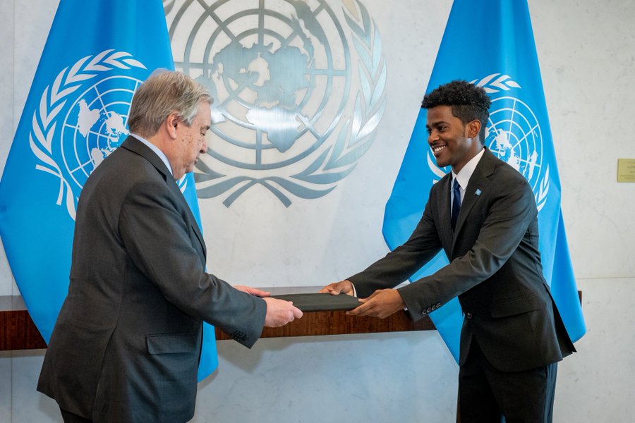 Cherinet Hariffo presenting his credentials to the UN Secretary-General